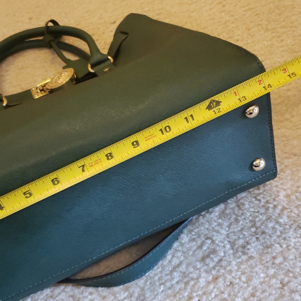 Green Michael Kors bag with gold hardware - Picture 4 of 5